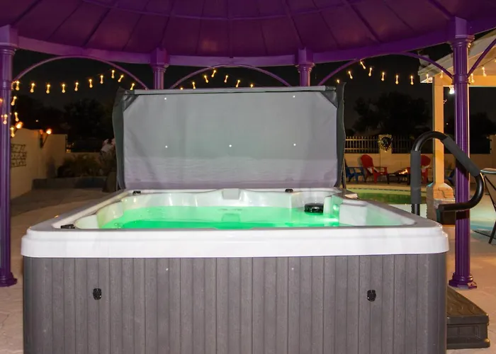 Stayshores Chic Retreat - Pool Hottubsweet Sleep Holiday home Casa Grande