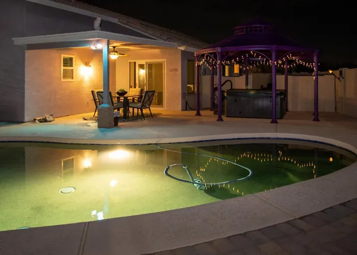 Stayshores Chic Retreat - Pool Hottubsweet Sleep *